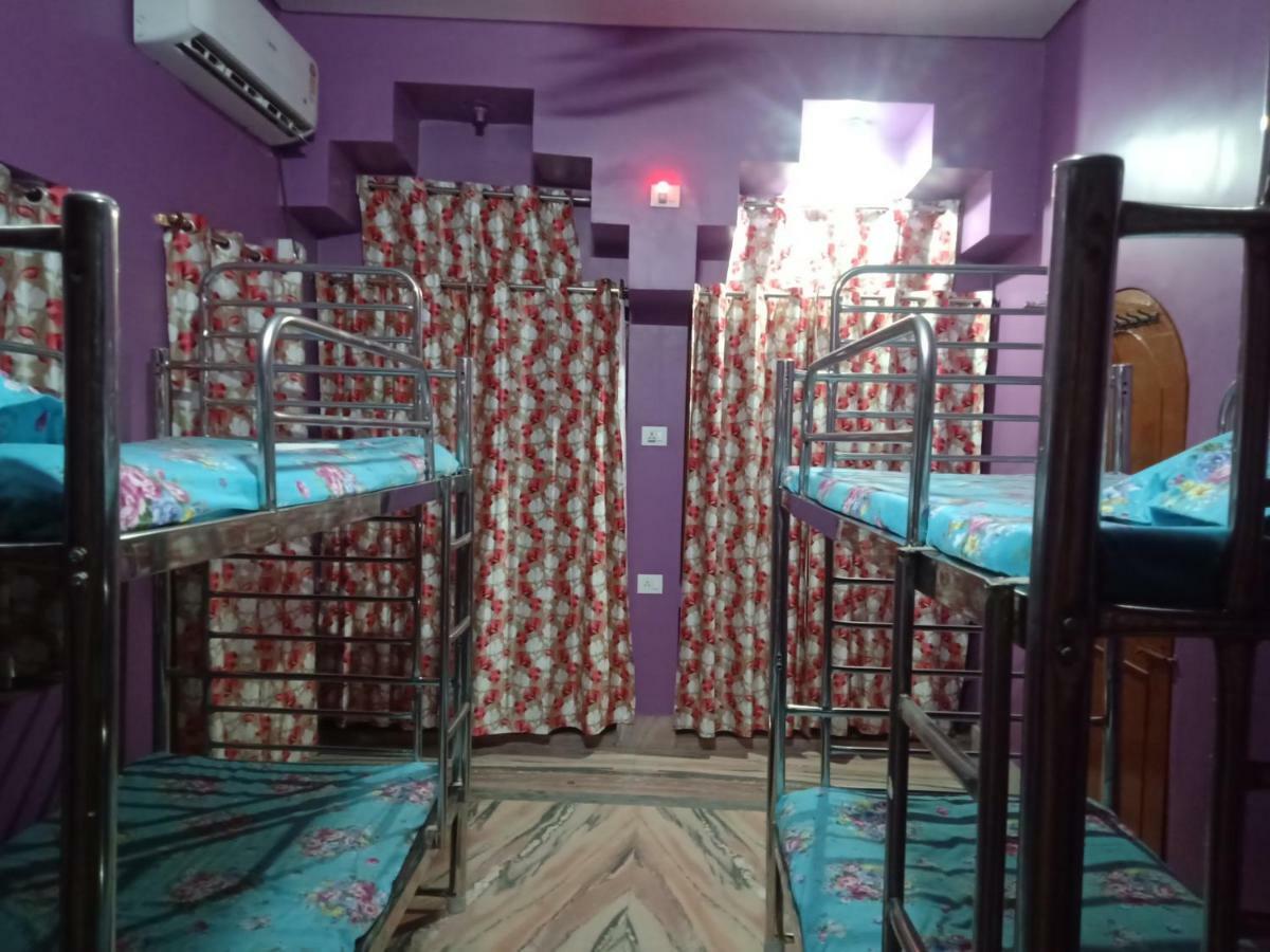 Hostel Relax Homestay Gaya Exterior photo